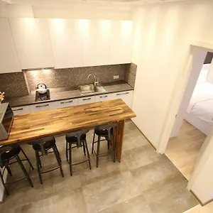Super Luxury Hotel